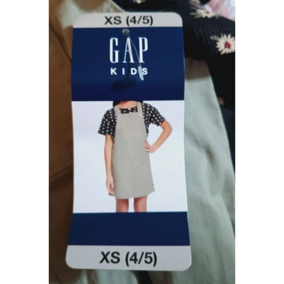 NWT Girls Sz  XS (4/5) Black Floral Top & Light Green Jumper Dress 2 Pc Set GAP - Picture 3 of 6